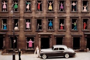 girls-in-the-window-ormond-gigli-featured-550x288-1