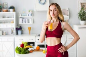 fit-woman-with-healthy-juice-750x500-1
