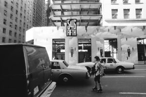 Roller-skates-on-5th-Avenue-NYC-by-John-Fenster-1980s-copy