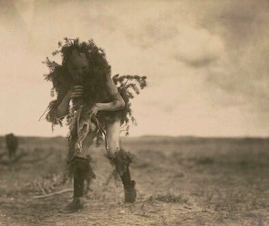 Edward-S.-Curtis.-To-Neinilii-Rain-God-Yebichai-ceremonial-dancer-Navajo-1904.-