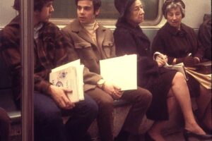 1968-nyc-subway-Photographer-Ronnie-Ginnever