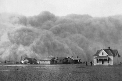 Dust_storm_approaching_Stratford,_Texas