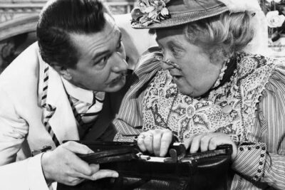  Audrey Wollen: “A Unified Theory of the Handbag”