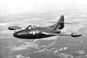 F9F-3_Panther_with_Emerson_turret_in_flight_in_early_1950s-1_0