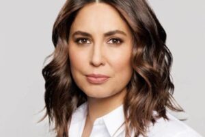 headshot-600-cecilia-vega