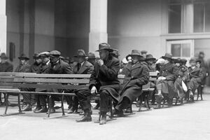 palmer-raids-men-waiting