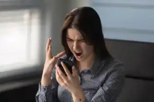 Screaming-at-phone-1200x800.jpeg