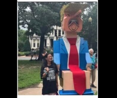 Trump_toilet__1749989810208_1749989818472