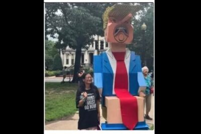 Trump_toilet__1749989810208_1749989818472