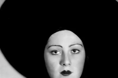 לוטה-יעקובי-ראש-של-רקדנית-1929-©-אוניברסיטת-ניו-המפשייר