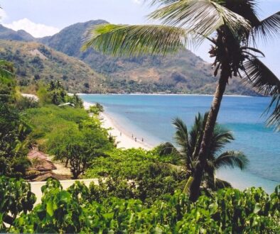 1024px-Beach_North_Mindoro_Philippines