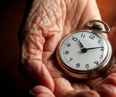 Clock-Aging-Time-Old-1536x1024