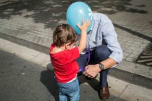How-a-Medical-Doctor-Became-a-Street-Photography-Sensation-The-Art-of-Dimitris-Makrygiannakis-686b6154cf911__700