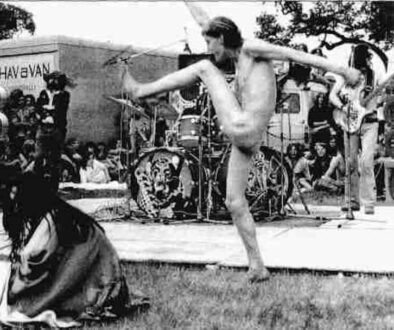 Jellett-dancing-in-front-of-Hawkwind-Windsor-Festival-1974-Source-UK-Rock-Festivals