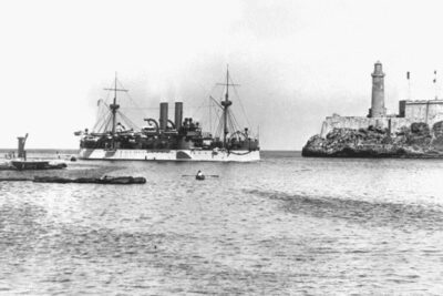 1280px-USS_Maine_entering_Havana_harbor_HD-SN-99-01929-1