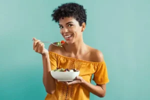 Eating-salad-1200x797.jpeg