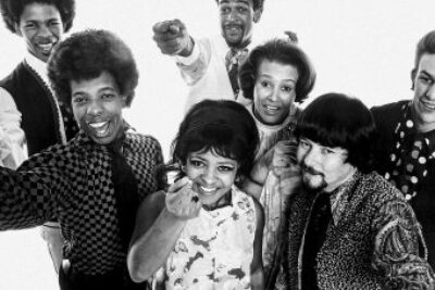 Sly-Stone-25-languages-Add-topic-2-E28184-3-More-details-Sly-and-the-Family-Stone-in-1968.-Sly-Stone-pictured-second-from-left-340x340-1