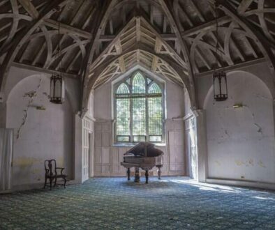 03-pg-16-the-grand-room