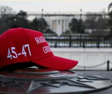 Screenshot 2025-11-07 at 07-56-00 Top-secret billionaire meeting in tiny town builds plan for MAGA to last forever report - NewsBreak Reader View