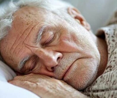 Screenshot 2025-11-24 at 08-04-40 10 quiet signs your parent may be approaching life’s final chapter—and how to support them - NewsBreak Reader View