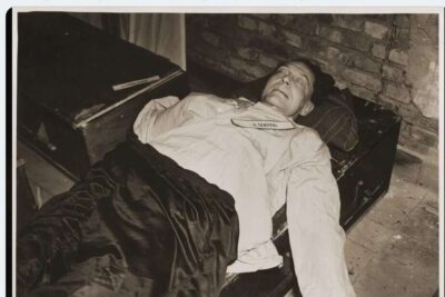 Screenshot 2025-11-30 at 09-14-02 HistoryPorn Exploring the past through historical photographs