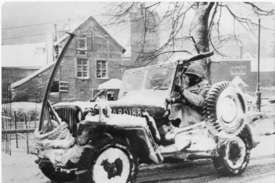 Screenshot 2025-12-18 at 08-13-21 HistoryPorn Exploring the past through historical photographs