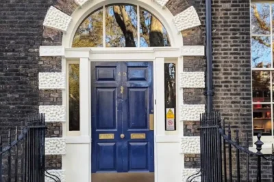 doors-of-london-sidewalk-safari10-1024x1024-2