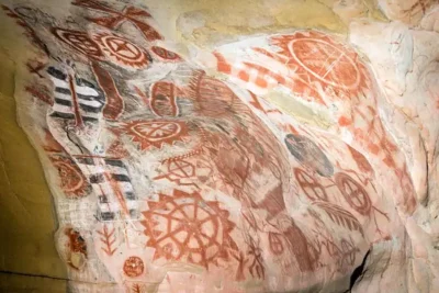 petroglyphs-chumash-painted-cave