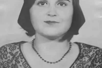 the-booking-photo-of-helen-spence-18-after-she-murdered-the-v0-mi31knlgsn8g1