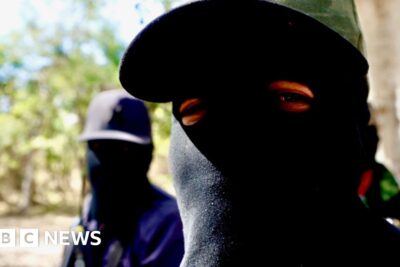 Mexico drug violence: BBC reports from Sinaloa city turned into war zone by cartel feud