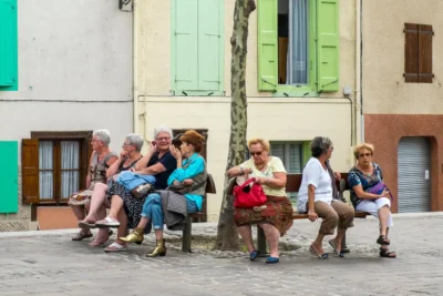 Evolution may explain why women live longer than men