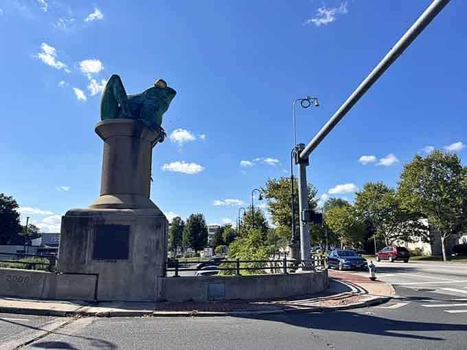 The Quirkiest Landmark In All Of Connecticut Deserves A Spot On Your Bucket List