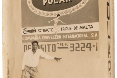 A Cuban Sign Painter and his Work – c.1957 – Flashbak