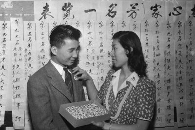 Chinese Americans Labeling Themselves to Avoid Being Confused with the Hated Japanese Americans, 1941 – Rare Historical Photos