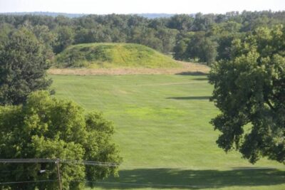 Unearthing the Secrets of Cahokia: America’s Forgotten Ancient Metropolis