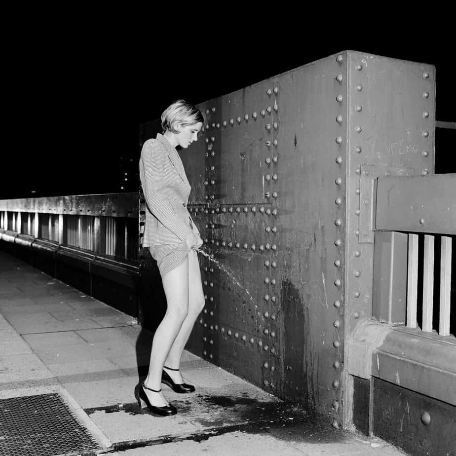 Pissing Women in London, 1995 – Flashbak