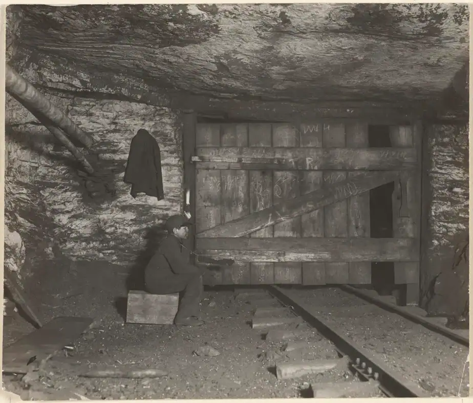 200 Years of Photos Reveal History of Mining and Industry in America