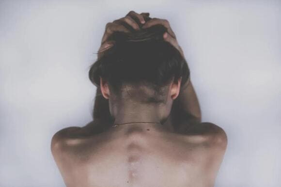 How to Master the Art of Letting Go and Move On From Past Hur