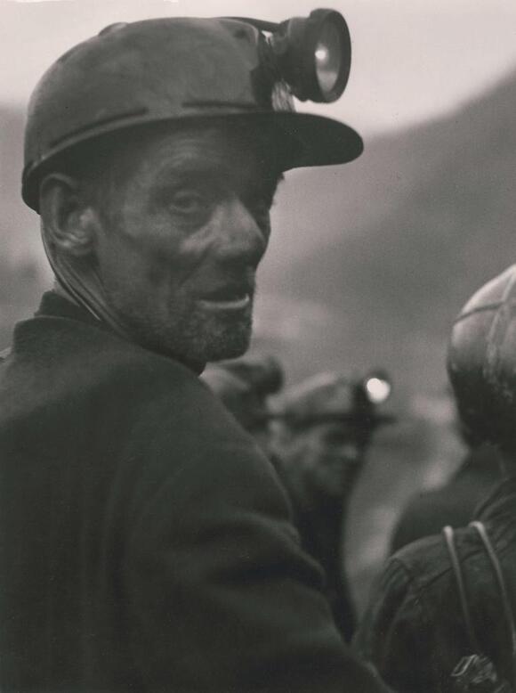 150 photos depict 185 years of the US mining industry in world-first historical exhibition