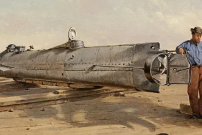 It Took 100 Years To Find This Submarine, But The Crew Inside Is The Real Mystery