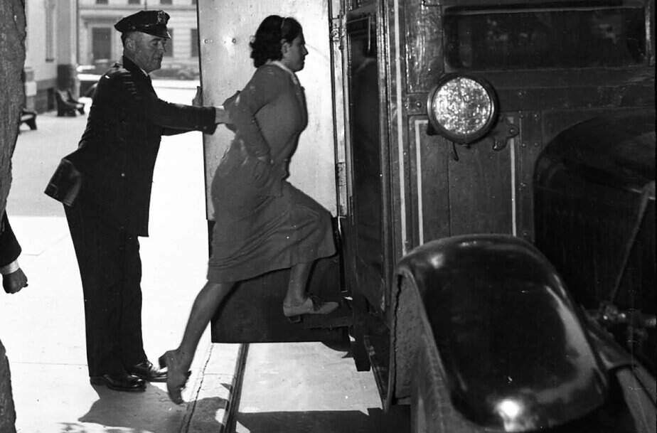 Vintage Photos of Mob Molls: The Women Who Lived Alongside New York’s Most Notorious Gangsters – Rare Historical Photos