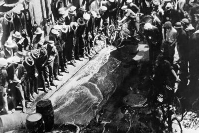 30 Spectacular Photos From The 1920s That Show Just How UNHINGED “The Roaring Twenties” Really Were