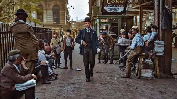20 photos that open a window into the life of a paper boy in the 1900s