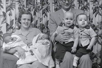 12 Old Family Photos That Feel Universally Familiar