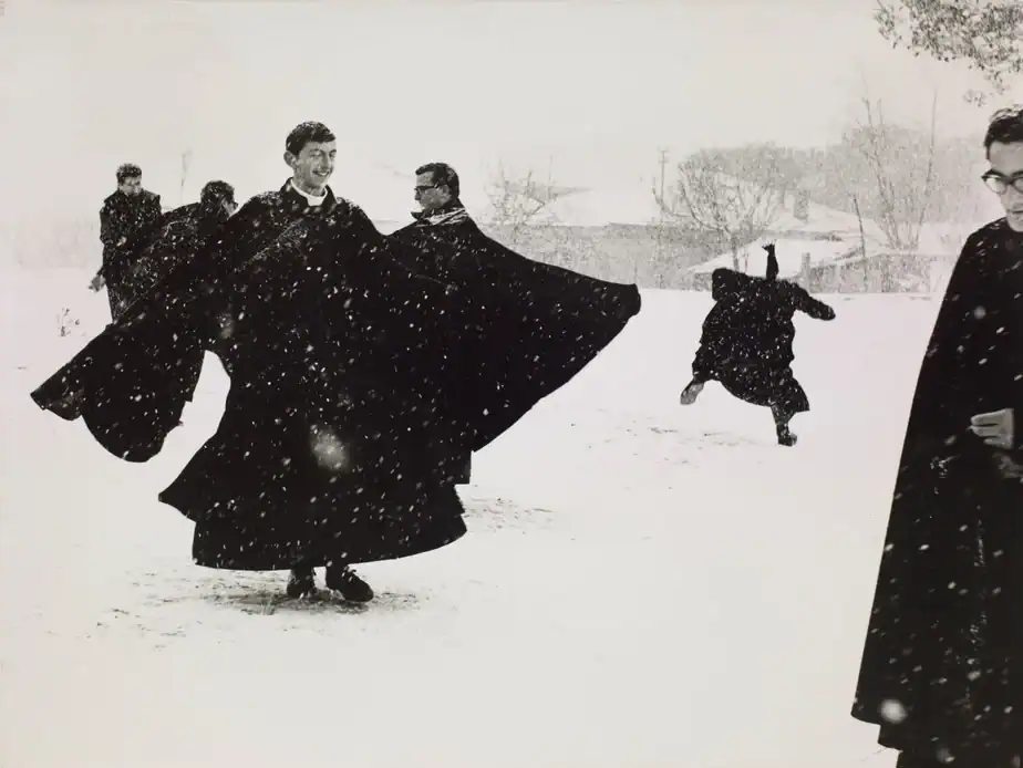Incredible Photo Collection Featuring Works by Nan Goldin and Diane Arbus Goes on Tour