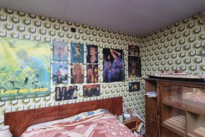 A Found 1970s Bedroom – In Photos – Flashbak