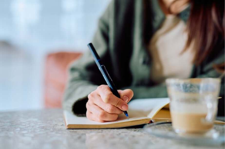 What Happens to Your Brain When You Write by Hand, According to Neuroscientists