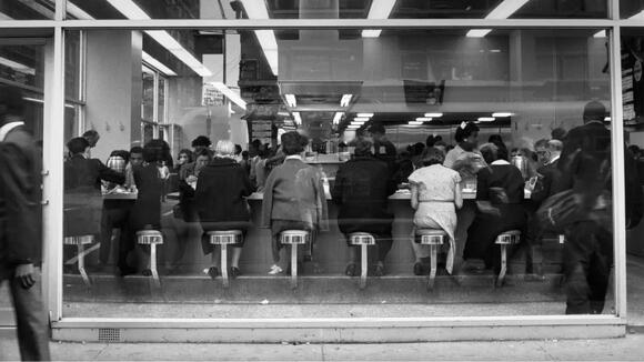 19 Vintage Photos of Diners That Show the 1950s