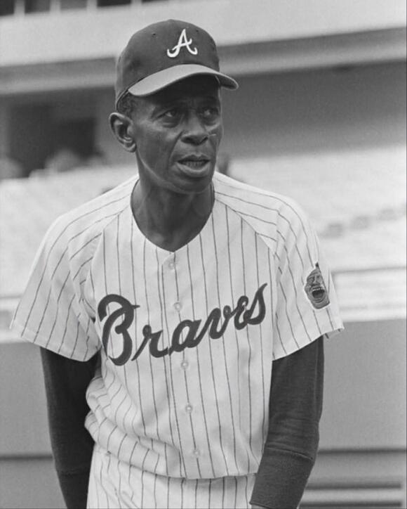Satchel Paige: A Legendary Pitcher’s Fight for Dignity and MLB Pensio
