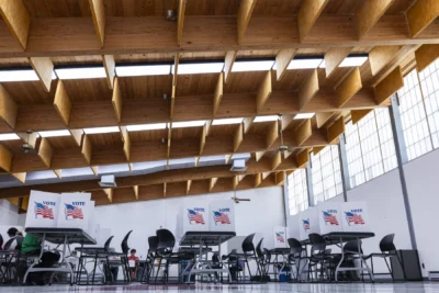 Voters are sick of the 2-party system. A new poll shows they’re open to big changes